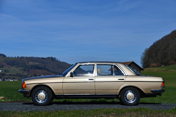 Mercedes-Benz 280 C W123 (1978) - als Lot 39 an der Versteigerung der Oldtimer Galerie in Toffen am 28. März 2020