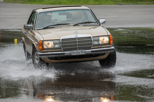 Mercedes-Benz 280 CE (1983) – beim TCS-Fahrtraining für Oldtimer