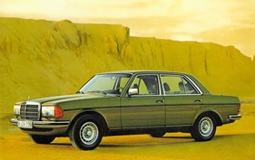 Mercedes-Benz 280 E (1976) - Aus einer Zeit, in der man sich noch getraute, ein Auto in einer kräftigen Farbe zu kaufen