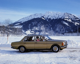 Mercedes Benz 280 E (1977) - im Winter
