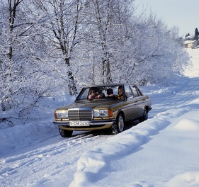 MercedesBenz 280 E SechszylinderErfolgsmodell mit Stern