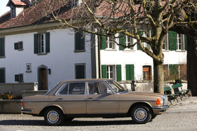 Mercedes-Benz 280 E (1981) - heute noch eine unaufgeregte, aber elegante und gepflegte Erscheinung