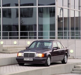 Mercedes-Benz 280 E (1991) - mit laufruhigem Reihensechszylinder