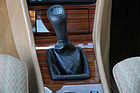 Mercedes-Benz 280 E (1993) - die fünf Gänge lassen sich locker sortieren