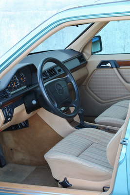 Mercedes-Benz 280 E (1993) - funktionell, keine Spielereien