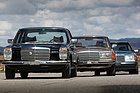 Mercedes-Benz 280 E (1993) hinten - er war der späteste der drei - vorne W 114, dazwischen der W 123 jeweils mit 2,8-Liter-Sechszylindermotor