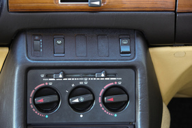 Mercedes-Benz 280 E - Die Bedienung gibt keine Rätsel auf