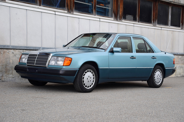 Mercedes-Benz 280 E W124 (1993) - als Lot 07 an der Versteigerung der Oldtimer Galerie Toffen am 21. April 2018