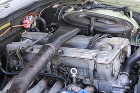 Mercedes-Benz 280 SE (1977) – 2,8-Liter-Sechszylinder mit 185 PS