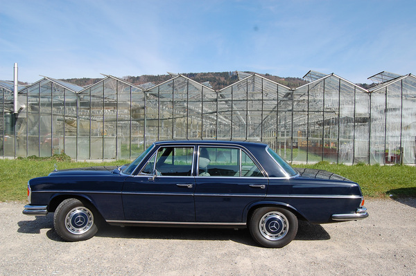 Mercedes Benz 280 SE 3,5 (1971) - vorgesehen für die Versteigerung der Oldtimer Galerie in Toffen am 26. April 2014