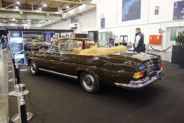 Mercedes-Benz 280 SE 3.5 Cabrio aus dem Jahr 1971, bei Brabus Classic mit EUR 698'000 angeschrieben - Essen Motor Show 2022