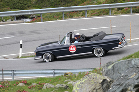 Mercedes-Benz 280 SE 3.5 Cabriolet (1970) - Flüelapass - Passione Caracciola 2017