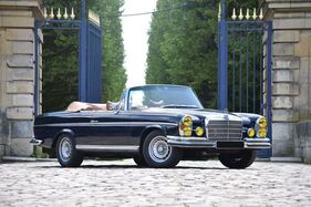 Mercedes-Benz 280 SE 3.5 Cabriolet (1971) - als Lot 071 angeboten an der Artcurial Le Mans Classic Versteigerung am 30. Juni 2023