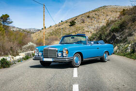 Mercedes-Benz 280 SE 3.5 Cabriolet (1971) - als Lot 107 angeboten an der Bonhams 'Les Grandes Marques à Monaco’ Versteigerung am 13. Mai 2022 Mercedes-Benz 280 SE 3.5 Cabriolet (1971) - als Lot 107 angeboten an der Bonhams 'Les Grandes Marques à Monaco’ Versteigerung am 13. Mai 2022