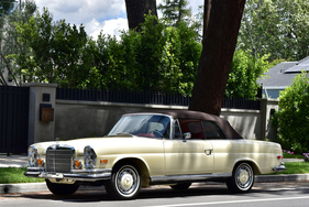 Mercedes-Benz 280 SE 3.5 Cabriolet (1971) - als Lot 136 angeboten an der RM/Sotheby's "Driving into Summer" 2020 Versteigerung