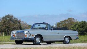 Mercedes-Benz 280 SE 3.5 Cabriolet (1971) - as lot 276 at the Broad Arrow Amelia Island Auction 2025
