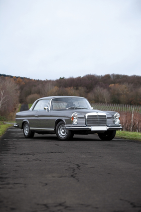 Mercedes-Benz 280 SE 3.5 Coupé (1970) - als Lot 147 angeboten an der RM/Sotheby's Versteigerung in Paris am 3. Februar 2016