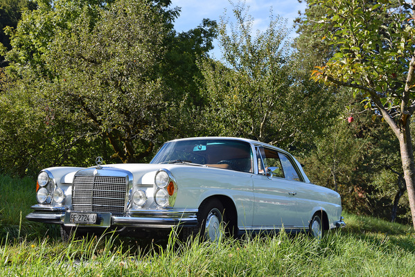 Mercedes-Benz 280 SE 3,5 Coupé (1970) - angeboten an der Versteigerung der Oldtimer Galerie in Toffen am 28. November 2015