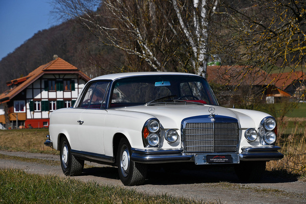 Mercedes-Benz 280 SE 3.5 Coupé (1972) - gemeldet als Lot 138 für Versteigerung der Oldtimer Galerie Toffen vom 27. März 2021