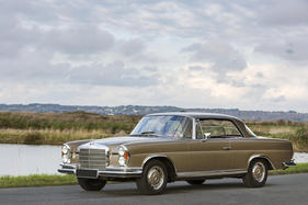 Mercedes-Benz 280 SE 3,5 Litres Coupé (1971) - angeboten als Lot 372 an der Bonhams-Versteigerung im Grand Palais Paris am 4. Februar 2016