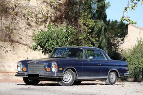 Mercedes-Benz 280 SE 3.5L Coupé (1971) - offered as lot 063 at the Artcurial Rétromobile Paris auction on February 2, 2024