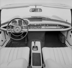 Mercedes-Benz 280 SE Cabriolet (1967) - Armaturenbrett der 2,8-Liter-Version