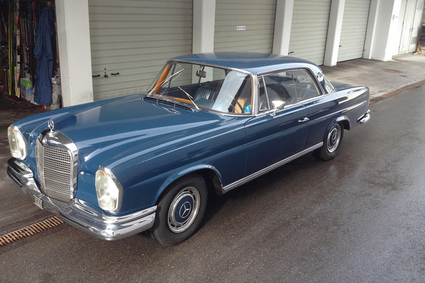 Mercedes-Benz 280 SE Coupé (1968) - als Lot 43 angeboten an der Versteigerung der Oldtimer Galerie anlässlich der Swiss Classic World Luzern am 25. Mai 2019