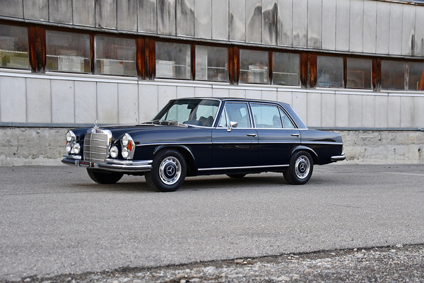 Bild: Mercedes-Benz 280 SEL 3.5 (1972) - Lot 174 an der Versteigerung der Oldtimer Galerie Toffen am 23. März 2024