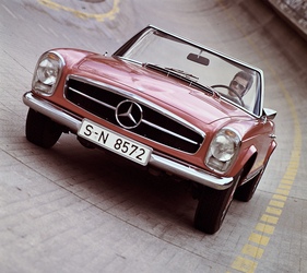 Mercedes-Benz 280 SL (1968) - auf der Teststrecke
