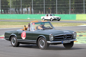 Mercedes-Benz 280 SL (1968) - in Monza - Passione Caracciola 2017