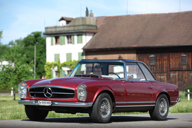 Mercedes-Benz 280 SL (1969) - die Speichenräder sind nicht original, passen aber durchaus zum eleganten Äusseren der Pagode
