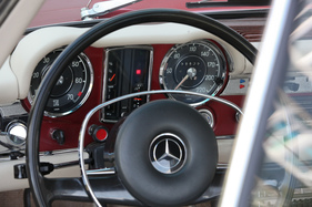 Mercedes-Benz 280 SL (1969) - grosse und gut ablesbare Instrumente