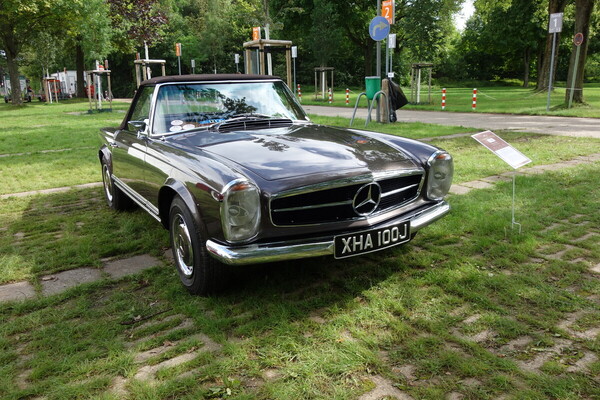 Mercedes-Benz 280 SL (1970) – Classic Days Düsseldorf 2023