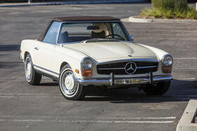 Mercedes-Benz 280 SL (1970) - als Lot 80 an der Bonhams Scottsdale Versteigerung am 25. Januar 2024