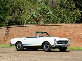 Mercedes-Benz 280 SL Convertible with Hardtop (1971) - als Lot 412 angeboten an der Bonhams Goodwood Revival Versteigerung am 17. September 2022