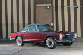 Mercedes-Benz 280 SL 'Pagoda' (1967) - als Lot 176 an der RM/Sotheby's Versteigerung in Paris am 7. Februar 2018