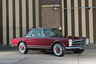 Mercedes-Benz 280 SL 'Pagoda' (1967) - als Lot 176 an der RM/Sotheby's Versteigerung in Paris am 7. Februar 2018