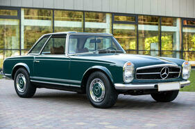 Mercedes-Benz 280 SL 'Pagoda' (1969) - offered as lot 105 at the Bonhams Gstaad auction on July 3, 2022