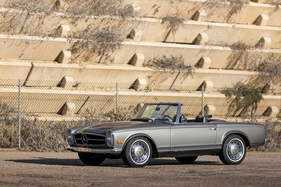 Mercedes-Benz 280 SL 'Pagoda' (1968) - offered as lot 215 by RM/Sotheby's in Arizona on January 28/29, 2016