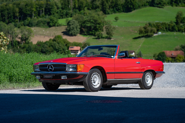 Bild: Mercedes-Benz 280 SL R107 (1983) - als Lot 88 an der Versteigerung "Klassische Automobile & Motorräder" der Oldtimer Galerie in Toffen am 18. Oktober 2025