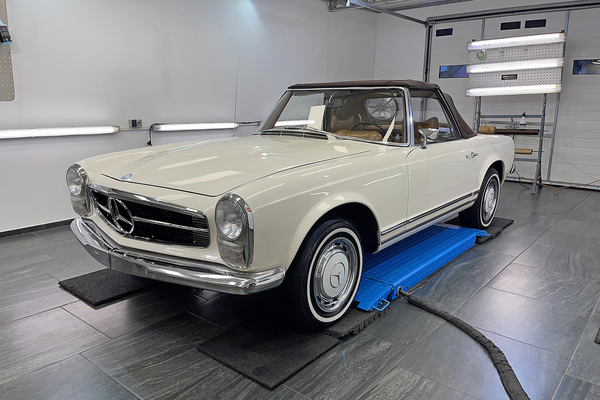 Mercedes-Benz 280 SL W113 (1970) - als Lot 164 angeboten an der Frühlingsversteigerung der Oldtimer Galerie Toffen am 25. März 2023