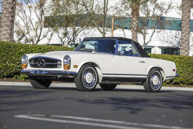 Mercedes-Benz 280SL (1969) - als Lot 186 angeboten an der Bonhams Scottsdale Versteigerung am 27. Januar 2023