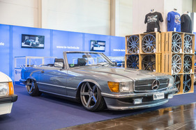 Mercedes-Benz 280SL an der Essen Motorshow 2019.