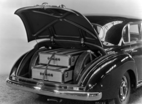 Mercedes-Benz 300 (1951) - Platz für zwei Ersatzräder