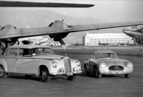 Mercedes-Benz 300 (1953) - zusammen mit dem 300 SL Rennsportwagen (1953)