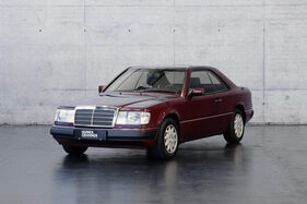 Mercedes-Benz 300 CE (1991) - als Lot 034 an der Humer und Granner Classic Expo Salzburg Versteigerung 2024