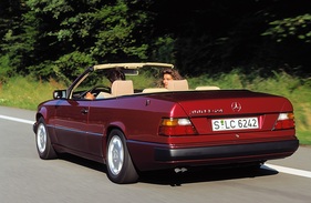 Mercedes-Benz 300 CE-24 Cabriolet (1991) - Eleganz für vier Personen
