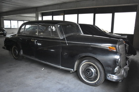 Mercedes-Benz 300 D Adenauer (1962) - als Lot 128 angeboten an der Artcurial Rétromobile Paris Versteigerung am 3./4. Februar 2023