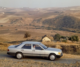 Mercedes-Benz 300 E (1984) - Baureihe 124 - unterwegs