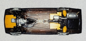 Mercedes-Benz 300 E (1984) - Unterbodenansicht